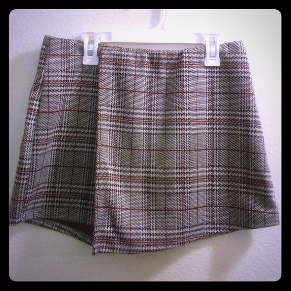 better❤be Dresses & Skirts - Checkered Squort (skirt+shorts)